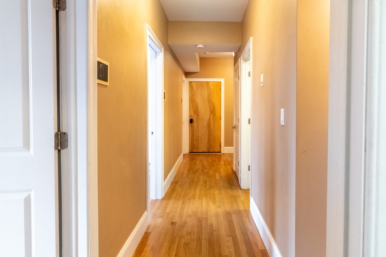 #954: Brookline - Queen Bedroom A - #954: Brookline - Gallery - 19