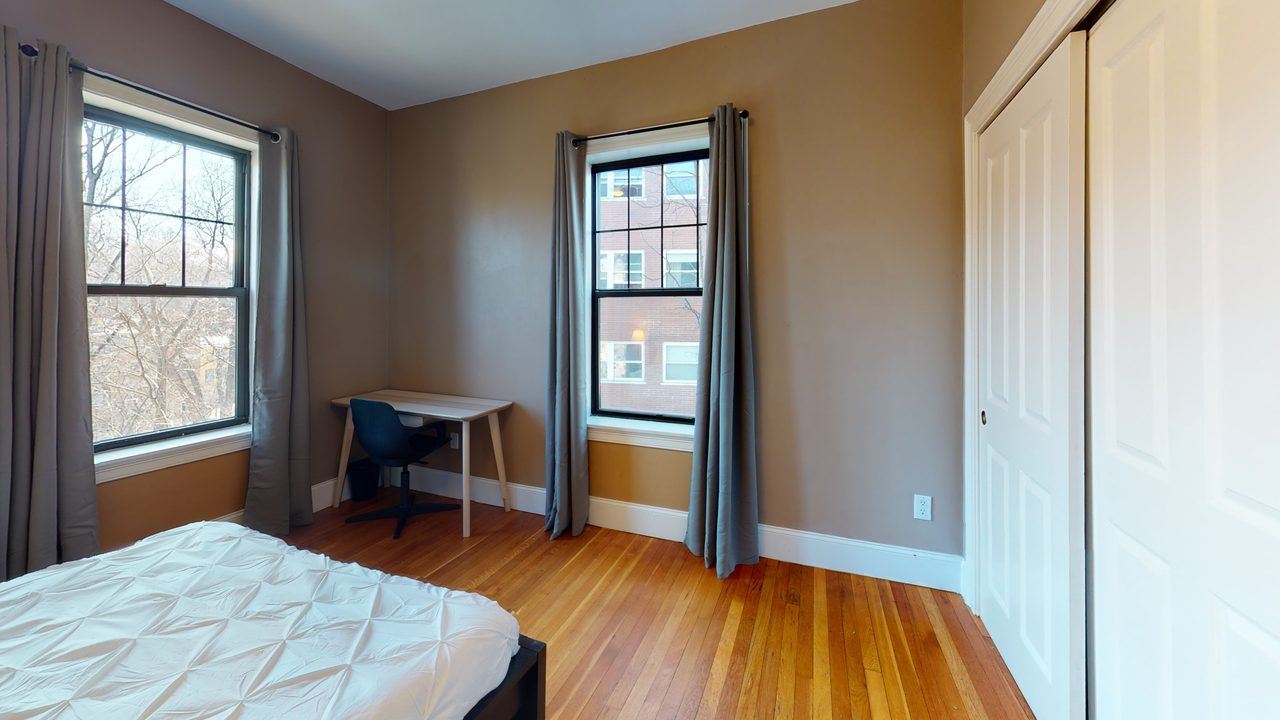 #954: Brookline - Queen Bedroom A - #954: Brookline - Gallery - 7