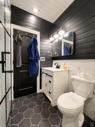 North Greenview Home - Gallery - 25