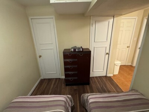 Sunnys HomeStay Toronto Mississauga  - Gallery -  5