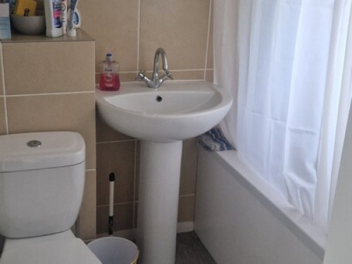 Lovely home close to amenities 