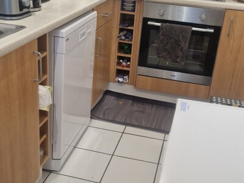 lovely-home-close-to-amenities-bristol-166005758720241205045745AM