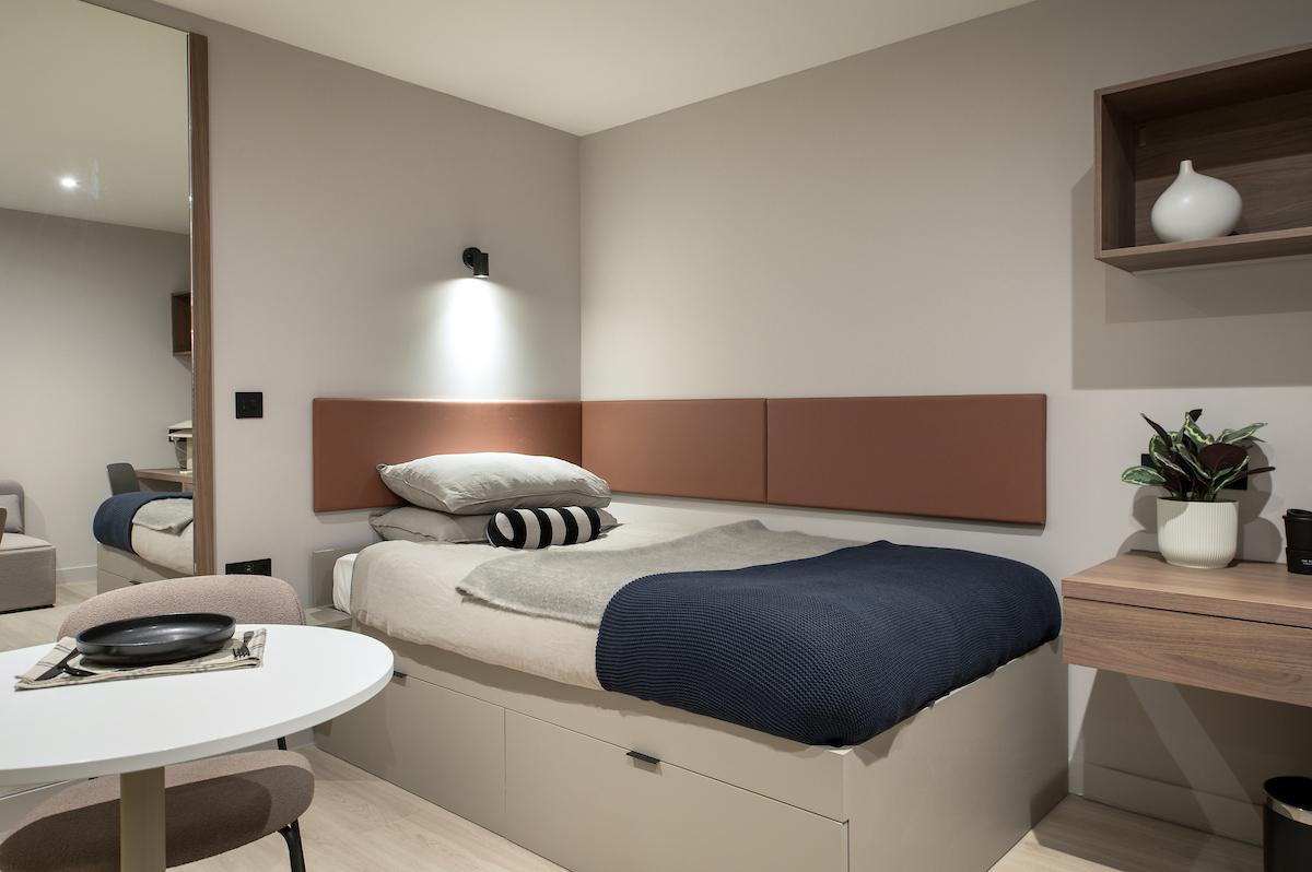 Deluxe Studio Spacious Bathroom - The Pepper Mill - Gallery - 7