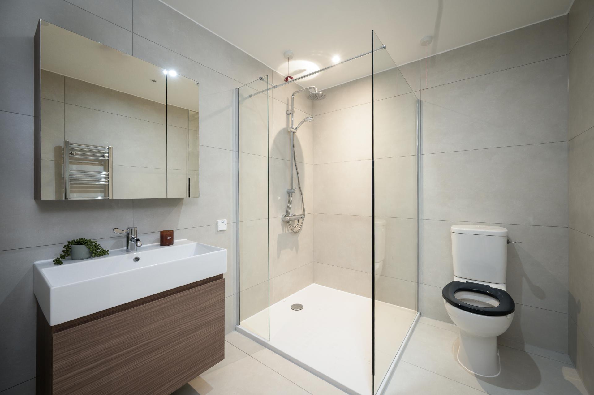 Deluxe Studio Spacious Bathroom - The Pepper Mill - Gallery - 19