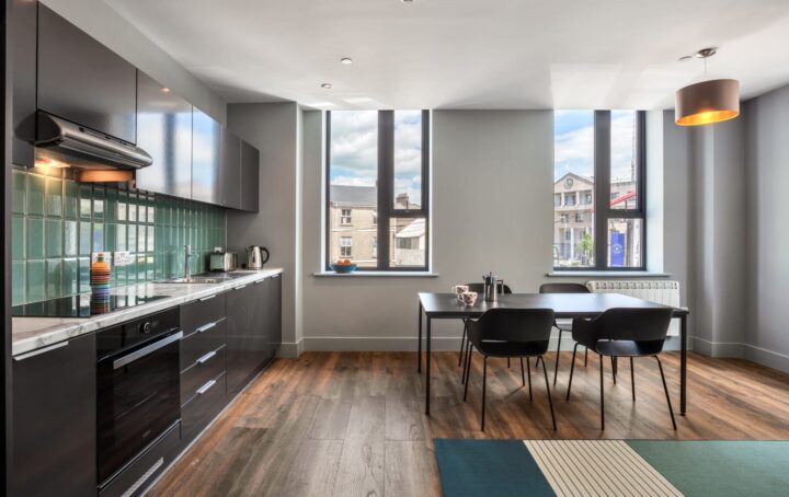 Marsh’s Yard Bronze En-Suite - Copley Court - Gallery - 2