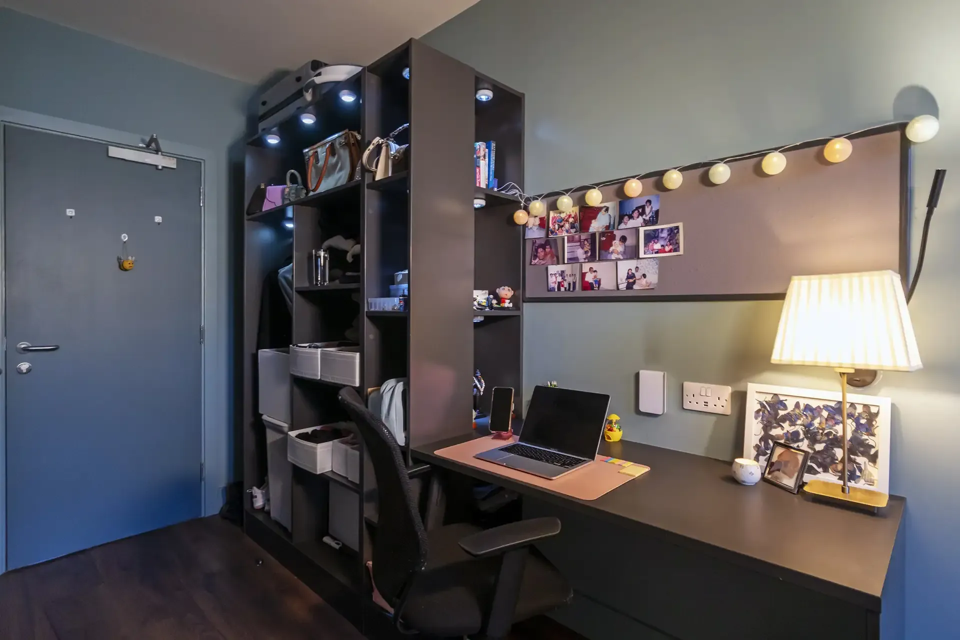 Steelworks Bronze En-Suite - Copley Court - Gallery - 2