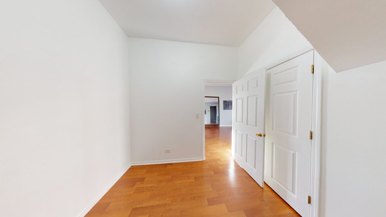 #1784: Logan Square - Queen Bedroom A - #1784: Logan Square - Gallery - 8
