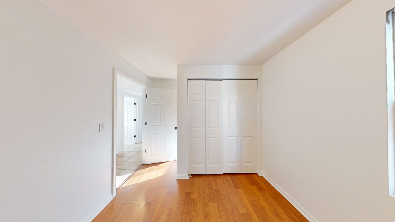 #1785: Logan Square - Queen Bedroom B - #1785: Logan Square - Gallery - 2
