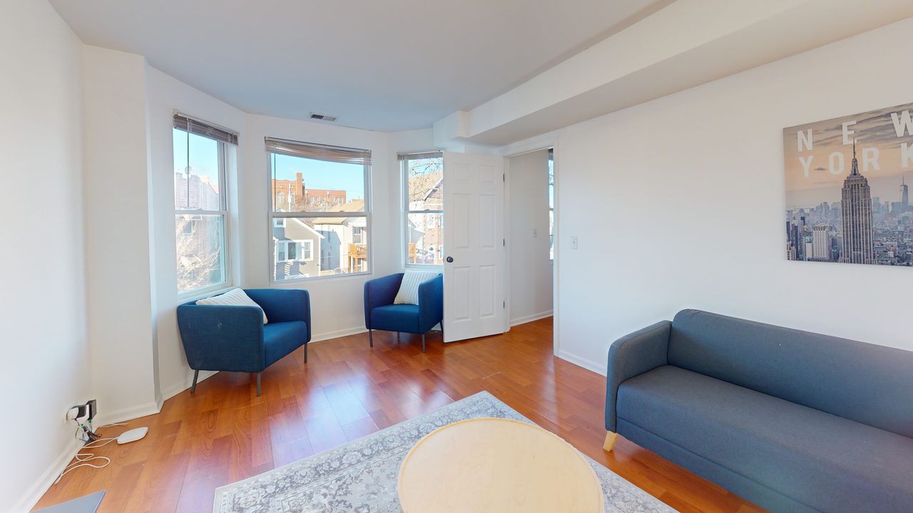 #1785: Logan Square - Queen Bedroom A - #1785: Logan Square - Gallery - 7