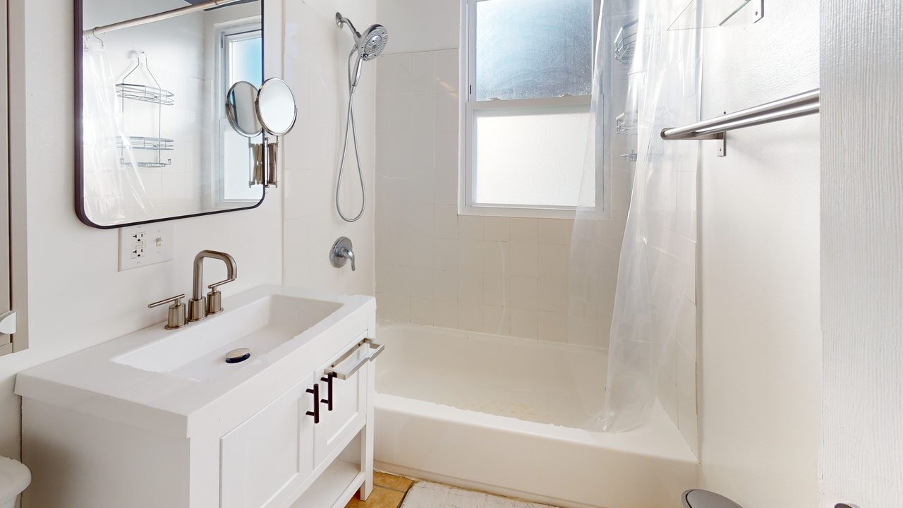 #1785: Logan Square - Queen Bedroom A - #1785: Logan Square - Gallery - 3