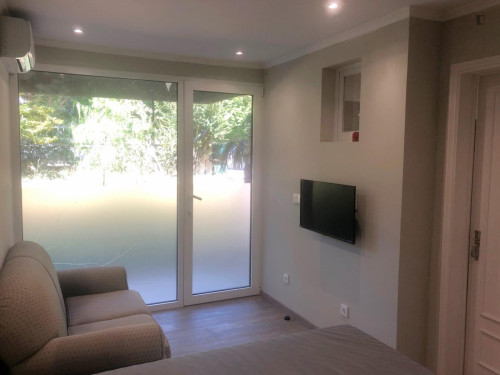 Very cool studio in Celas
