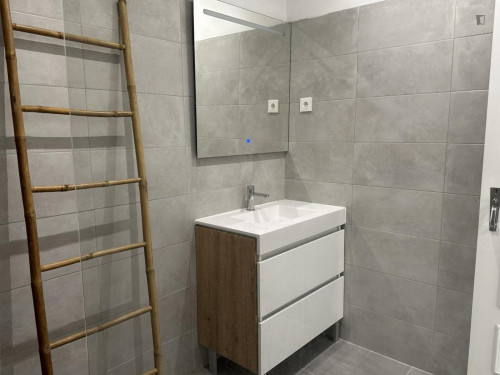 Very cool studio in Celas - Gallery - 10