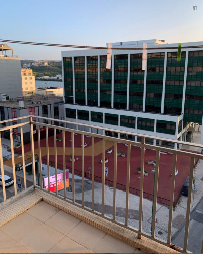 Sunny double bedroom close to Universidade De Coimbra - Gallery - 7