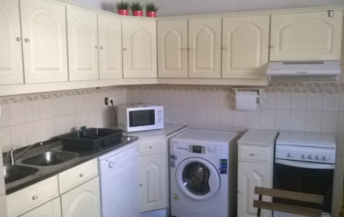 3 bedroom apartment close to Pólo II, Polo I e III - Gallery - 13
