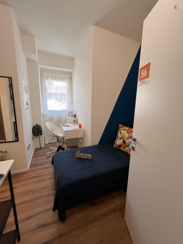 Comfy single ensuite bedroom with a private kitchen, in Le Albere