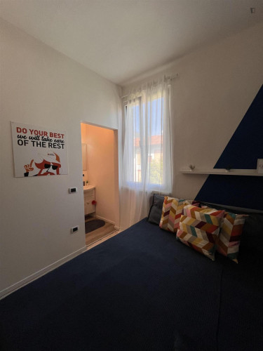 Homely single ensuite bedroom with a private kitchen, in Le Albere