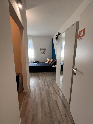 Pleasant single ensuite bedroom with a private kitchen, in Le Albere