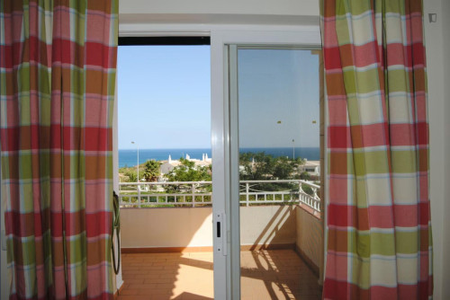 Fascinating 3 Bedroom House with a private Swimming Pool close to Luz Beach - Gallery - 12
