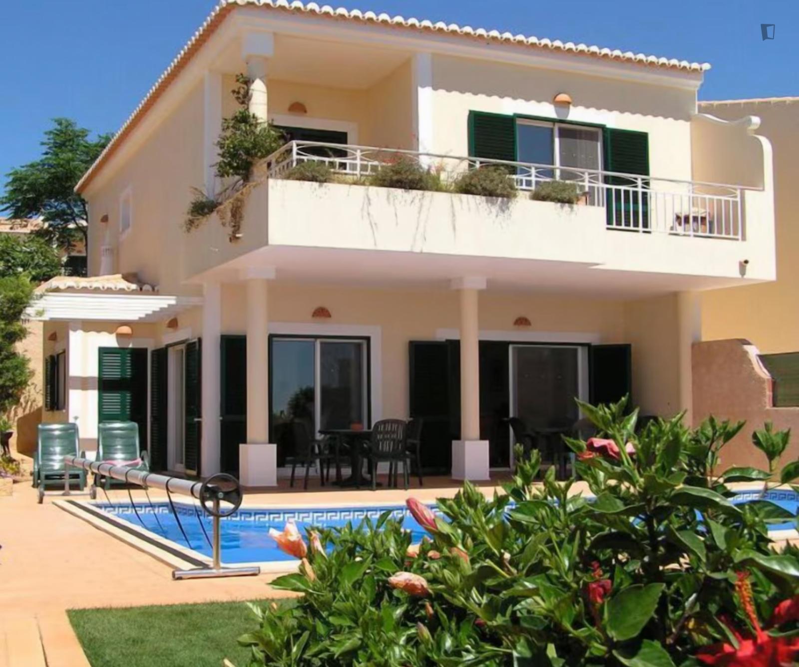  Fascinating 3 Bedroom House With A Private Swimming Pool Close To Luz Beach  -  Fascinating 3 Bedroom House with a private Swimming Pool close to Luz Beach  - Gallery -  1