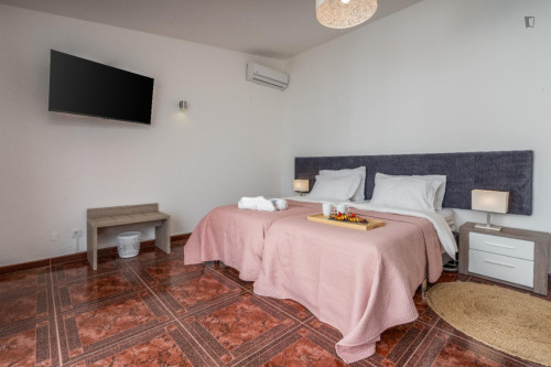 Deluxe and inviting 6-bedroom house in Lagos - Gallery - 11