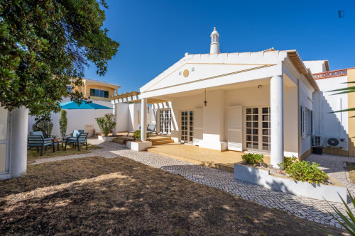 Deluxe and inviting 6-bedroom house in Lagos - Gallery - 25
