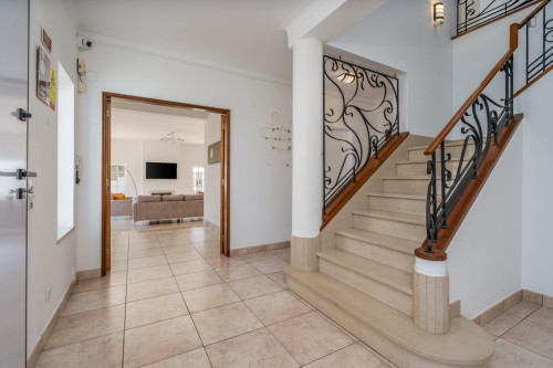 Deluxe and inviting 6-bedroom house in Lagos - Gallery - 15