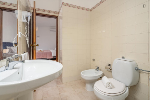 Deluxe and inviting 6-bedroom house in Lagos - Gallery - 13