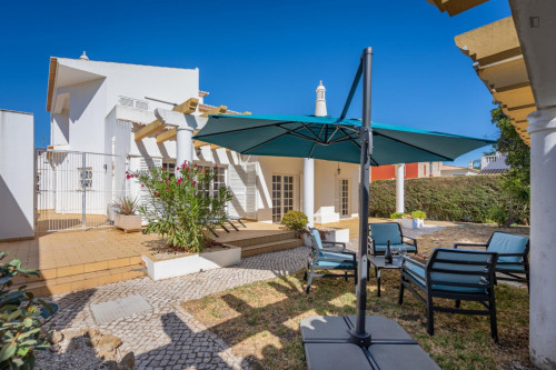 Deluxe and inviting 6-bedroom house in Lagos - Gallery - 20
