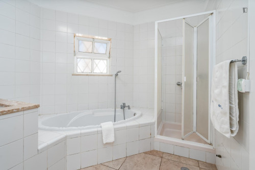Deluxe and inviting 6-bedroom house in Lagos - Gallery - 32
