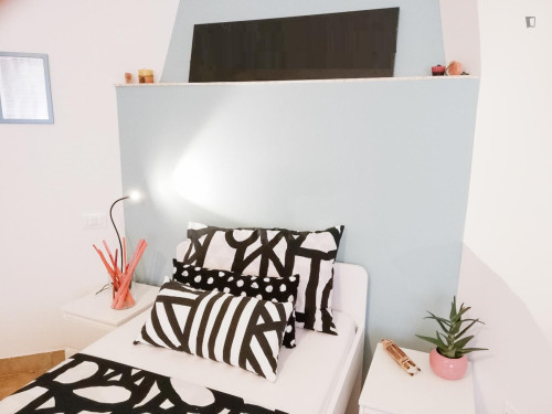 Elegant single bedroom in Veronetta