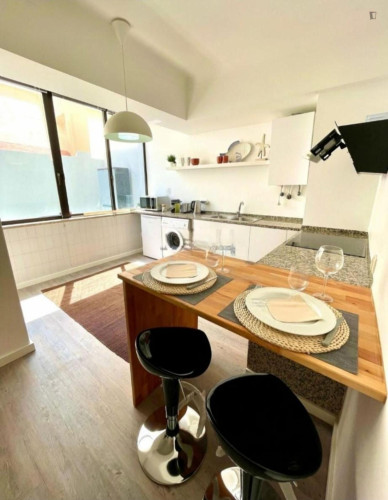 Friendly and welcoming 1-bedroom flat in Costa da Caparica