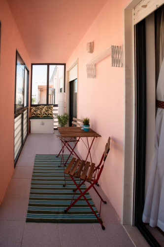 Delightful apartment in Quinta do Anjo, with private parking
