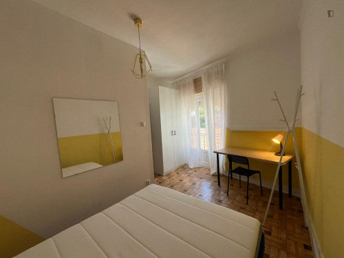 Fantastic Double Bedroom Near ISLA