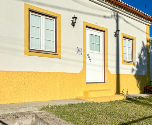 Charming 2 Bedroom House close to Montejunto Mountain