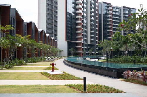 Appealing double ensuite bedroom in Serangoon