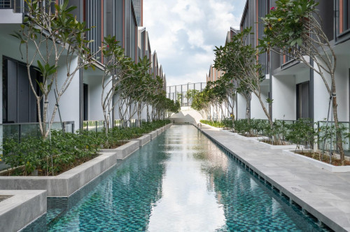 Appealing double ensuite bedroom in Serangoon