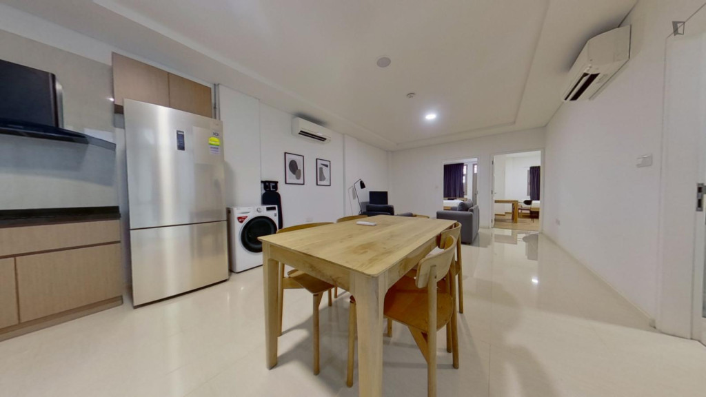 Welcoming double ensuite bedroom near the Aperia Mall