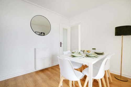 Move into this modern 12 m² room in coliving for rent at KremlinBicêtre