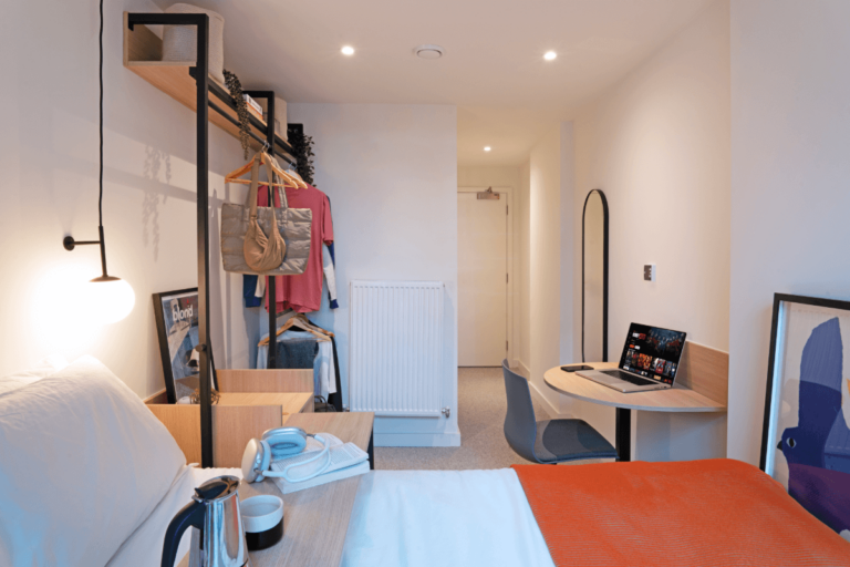 Essential Extra - House Of Social - Gallery - 1