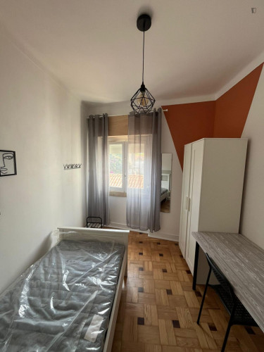 Amazing Single Bedroom Located near ISLA