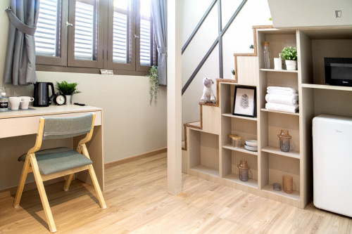 Lovely lofted studio in Kallang