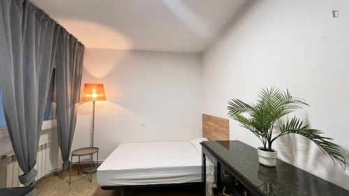 Nice single bedroom near Parque Federico García Lorca