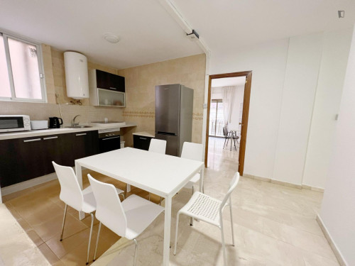 Snug double bedroom in Realejo-San Matias