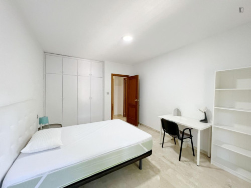 Snug double bedroom in Realejo-San Matias