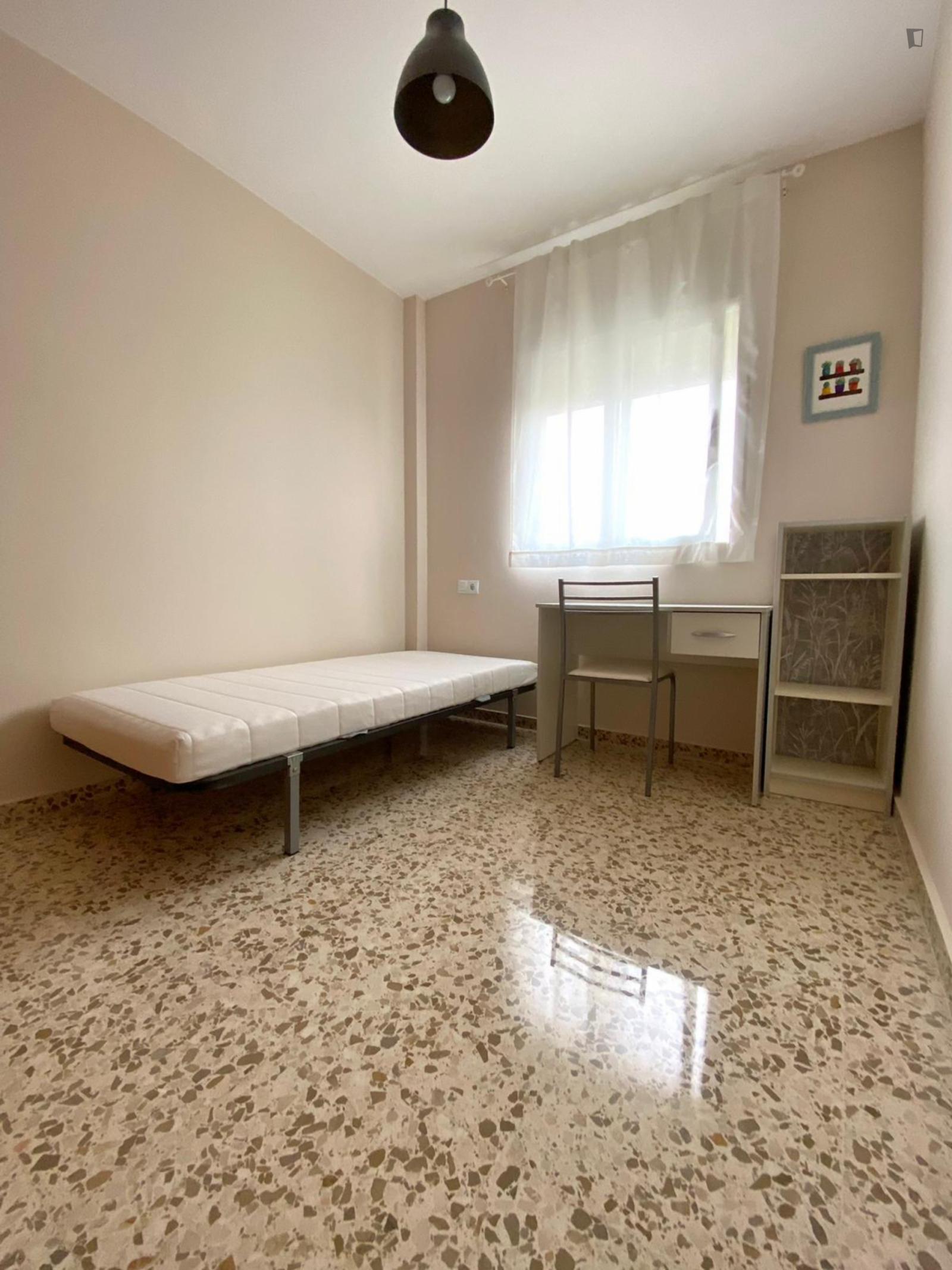  Neat Single Bedroom Near Parque El Retiro  -  Neat single bedroom near Parque El Retiro  - Gallery -  1