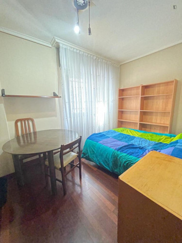 Double bedroom in 3-bedroom apartment