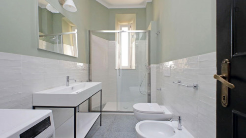 Beautiful 2-bedroom apartment in Prati - Gallery - 7