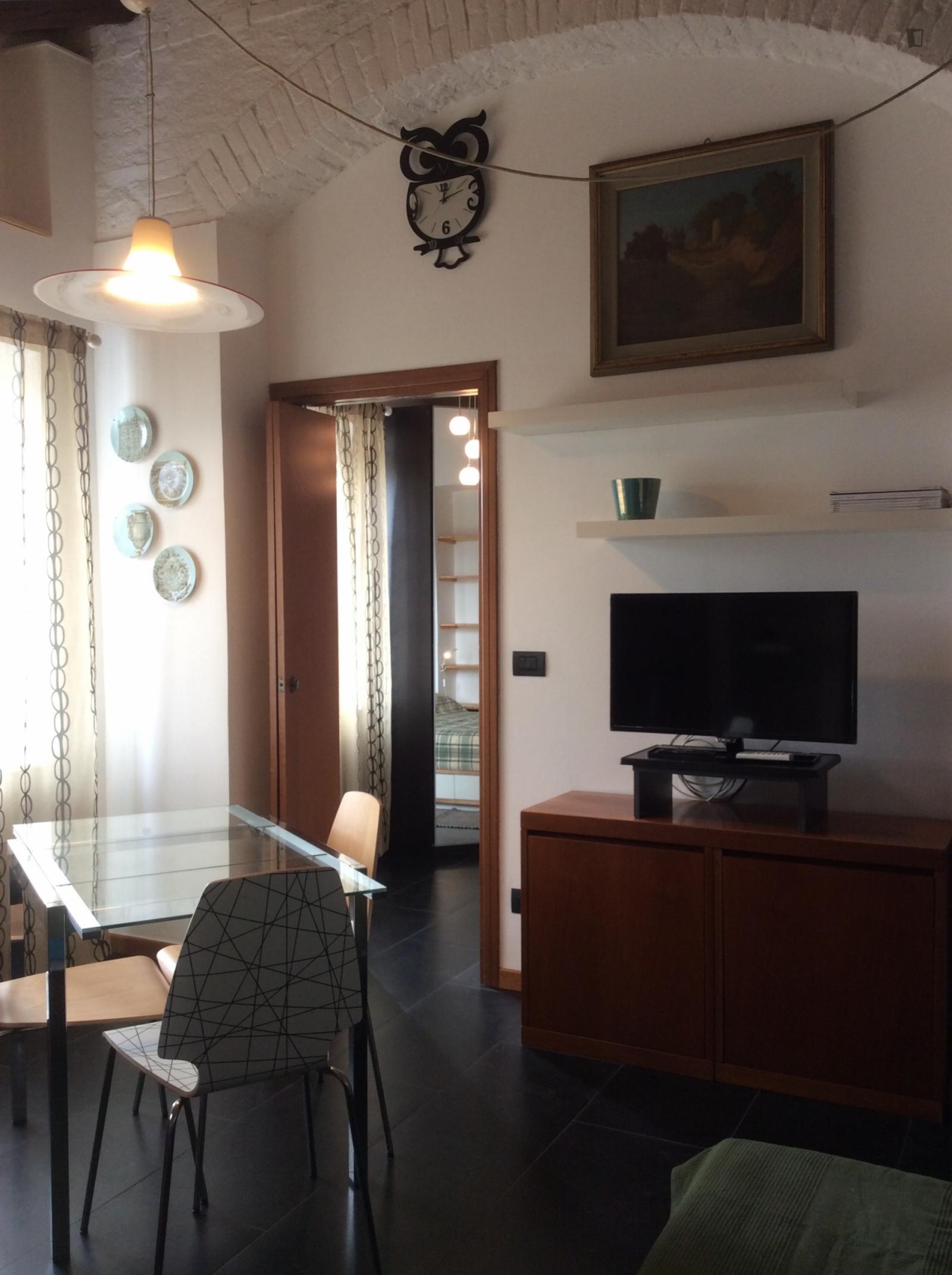 Beautiful Apartment In The City Centre Near Porta Susa - 1
