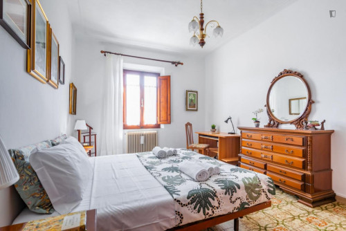 Beautiful 2-bedroom apartment near the Centrale train station