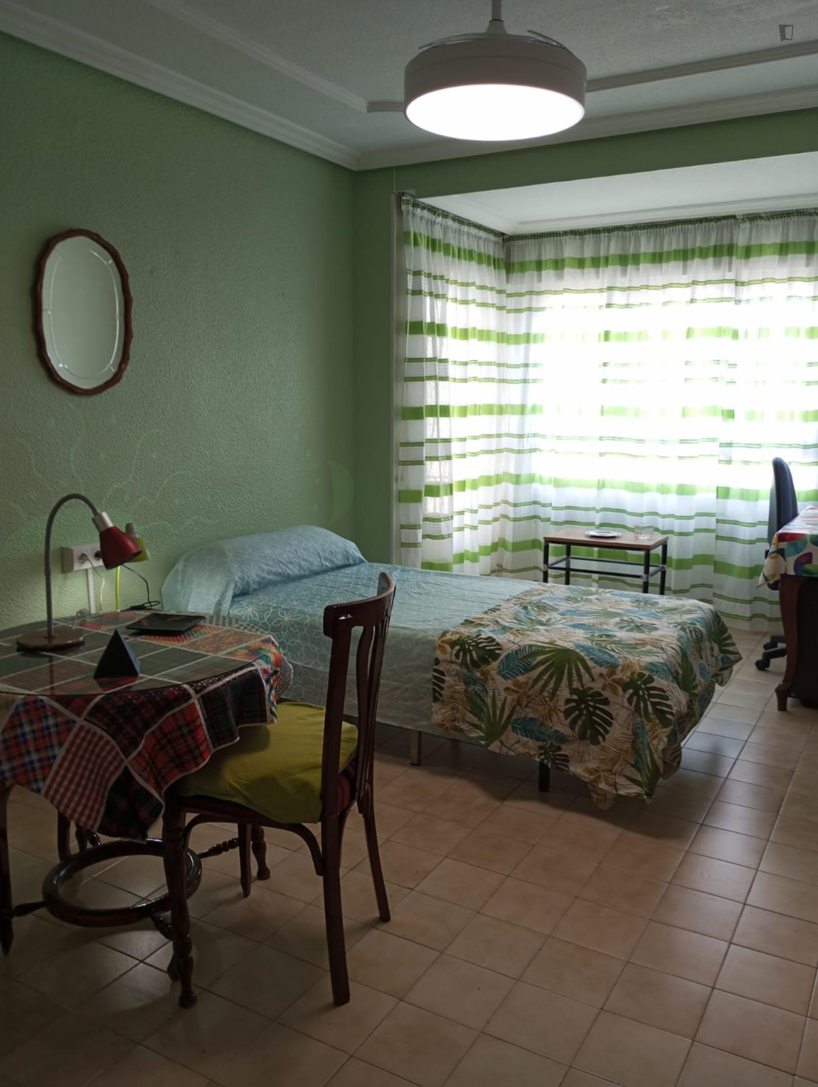  Large Single Bedroom Close To Miguel Hernández De Elche University  -  Large Single Bedroom close to Miguel Hernández de Elche University  - Gallery -  1